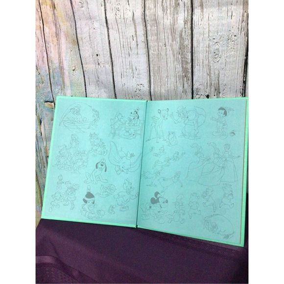 1986 Hardback Children’s Book “ Mickey Finds A Kitten “ Walt Disney Beginning Re - Picture 2 of 11